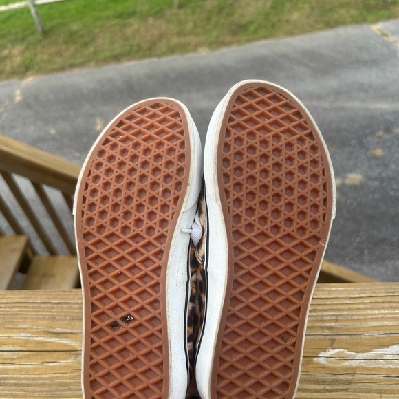 Vans Wild Leopard Canvas Shoes - Picture 4 of 5